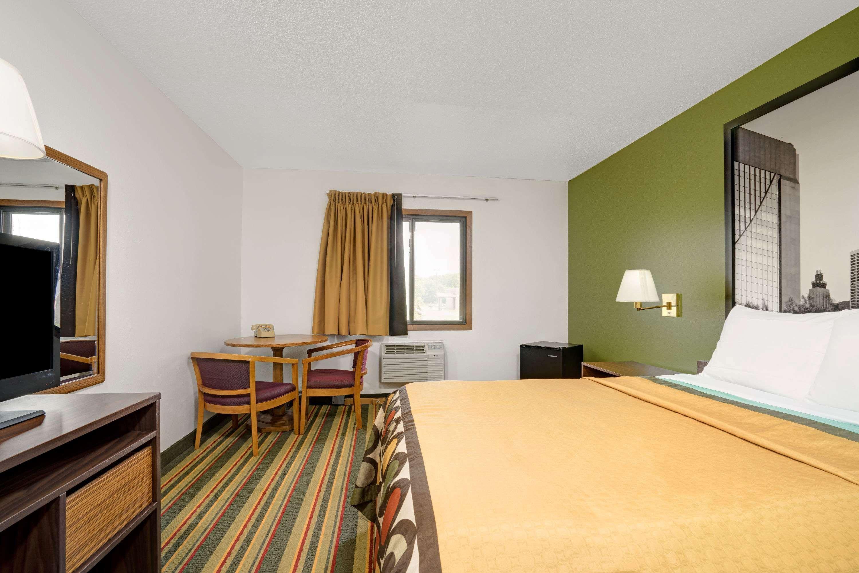 ซูเปอร์ 8 บาย วินด์แฮม บัฟฟาโล Hotel Buffalo ภายนอก รูปภาพ